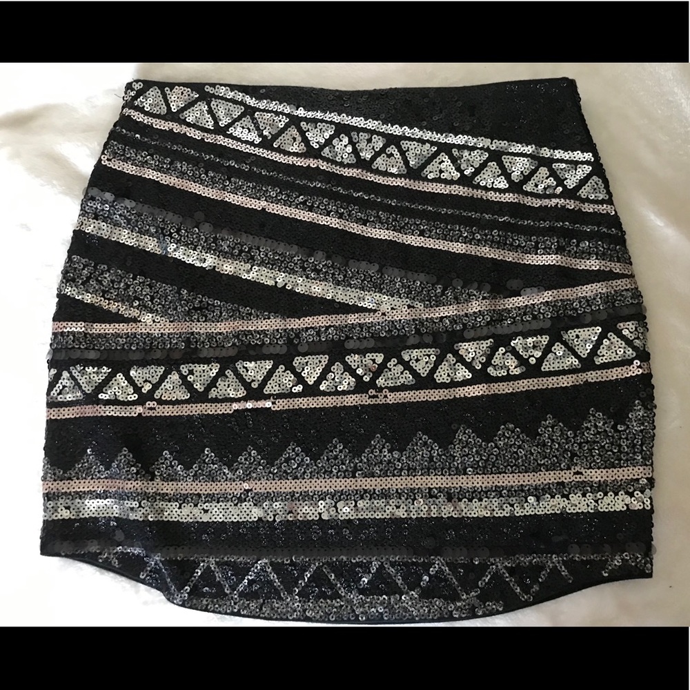 NWOT Express Sequin Skirt M
